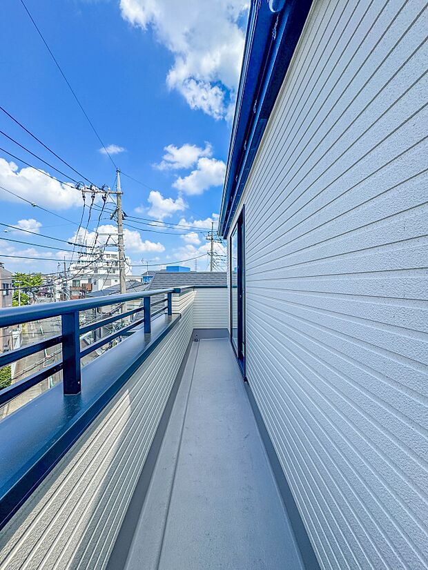1号棟【バルコニー】バルコニーから差し込む陽光・通風は、住環境・快適性と共に有り続ける貴重な「財産」です。