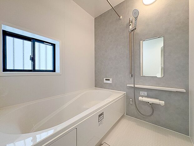 3号棟【浴室】一日の疲れを癒してくれるお風呂空間。使いやすさと上質な質感を両立して、単なる習慣から特別な時間に変わるはず。