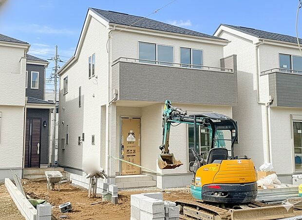 H号棟【外観】こちらの物件が少しでも気になるようでしたら、お気軽にお問合せください。人生でいちばん大きなお買い物ですので、ゆっくりご見学ください。ネット上の画像と実際の見学では、リアル感がま…