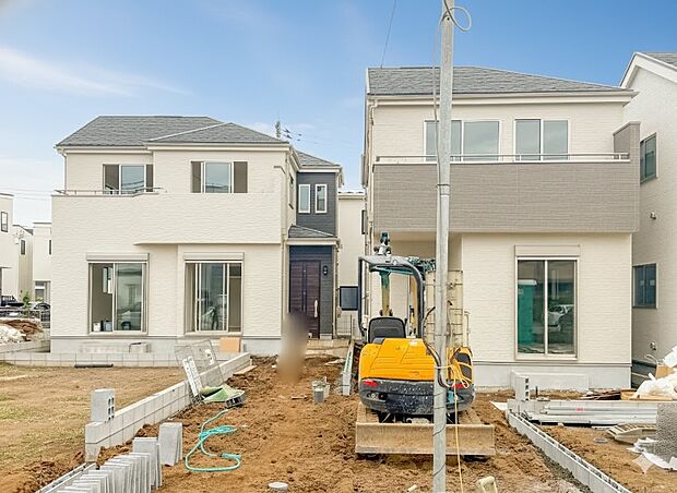 F号棟【外観】こちらの物件が少しでも気になるようでしたら、お気軽にお問合せください。人生でいちばん大きなお買い物ですので、ゆっくりご見学ください。ネット上の画像と実際の見学では、リアル感がま…