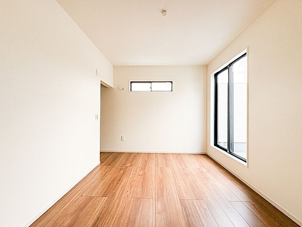 1号棟【洋室】充実した生活は伸びやかな居室空間から始まります。快適に・伸びやかに。心の潤いを求める方々へ。