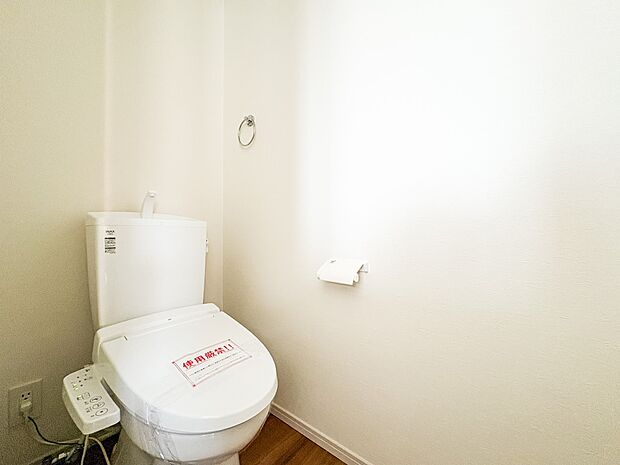 1号棟【トイレ】いつも清潔なスペースであってほしいのが毎日使うトイレです。掃除がしやすいのはもちろん、落ち着けるスペースとして機能することも大切です。