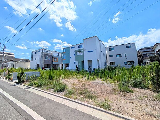 【外観】家は一生のお買物。自分ならではの家族ならではの、家にしたい。書斎を設ける。子どものプレイングルームを設ける。趣味のオーディオルームを設置する。夢を追うオンリーワンの家です。