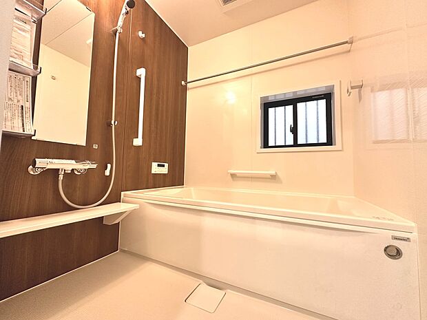 【A号棟 浴室】一日の疲れを癒してくれるお風呂空間。使いやすさと上質な質感を両立して、単なる習慣から特別な時間に変わるはず。