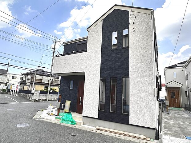 【A号棟 外観】家は一生のお買物。自分ならではの家族ならではの、家にしたい。書斎を設ける。子どものプレイングルームを設ける。趣味のオーディオルームを設置する。夢を追うオンリーワンの家です。