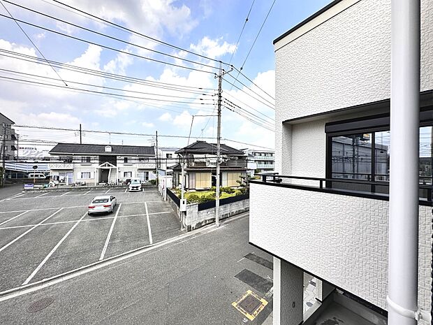 【A号棟　眺望】周りには高い建物がございません。