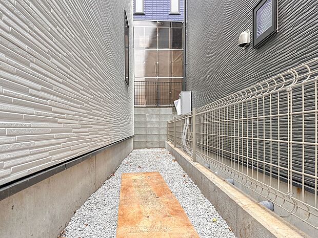 【庭】プランター等をおいてガーデニングが楽しめます。