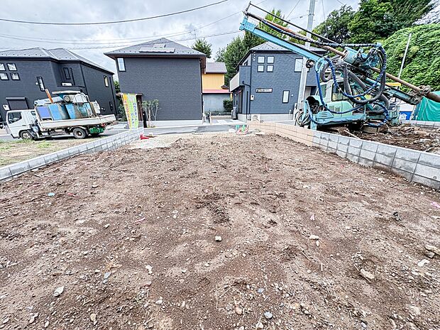 【外観】家は一生のお買物。自分ならではの家族ならではの、家にしたい。書斎を設ける。子どものプレイングルームを設ける。趣味のオーディオルームを設置する。夢を追うオンリーワンの家です。