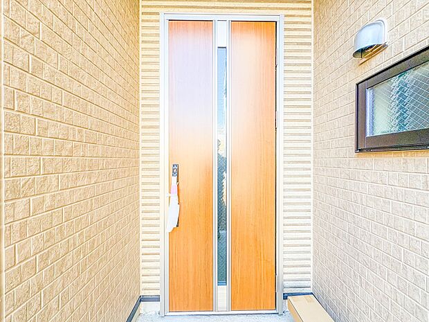 B号棟【玄関】玄関はおうちの顔と言われます。玄関アプローチは、外観デザインの印象を左右します。