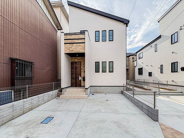 【外観】ZEH水準の省エネ住宅になります。