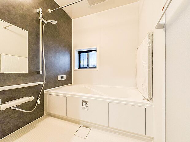 D号棟【浴室】一日の疲れを癒してくれるお風呂空間。使いやすさと上質な質感を両立して、単なる習慣から特別な時間に変わるはず。