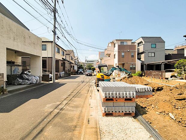 【外観】家族の温かさと陽光の暖かさ、楽しい毎日と明るい未来を予感させる「空間が織り成すひとつ先の住み心地」を演出します。