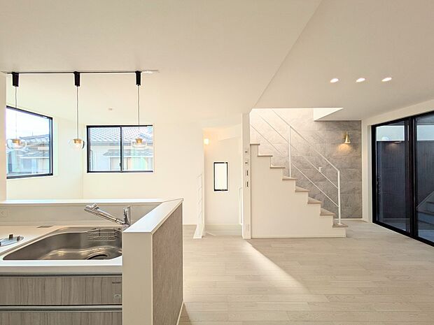 【Living-dining-リビングダイニング】流行に左右されず、将来にわたって価値が継続する「上質」な佇まい。