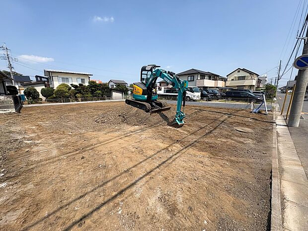 B号棟【外観】家族の温かさと陽光の暖かさ、楽しい毎日と明るい未来を予感させる「空間が織り成すひとつ先の住み心地」を演出します。