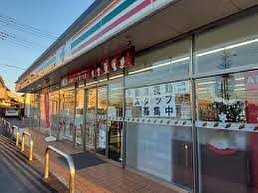 コンビニ 350m セブン-イレブン さいたま吉野町2丁目店(セブン-イレブン さいたま吉野町2丁目店 徒歩5分 )