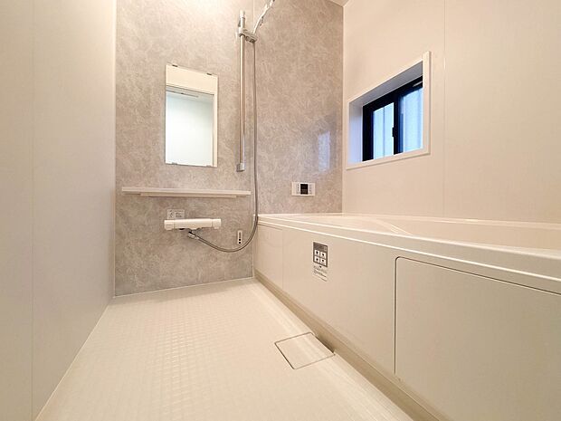 D号棟【浴室】一日の疲れを癒してくれるお風呂空間。使いやすさと上質な質感を両立して、単なる習慣から特別な時間に変わるはず。