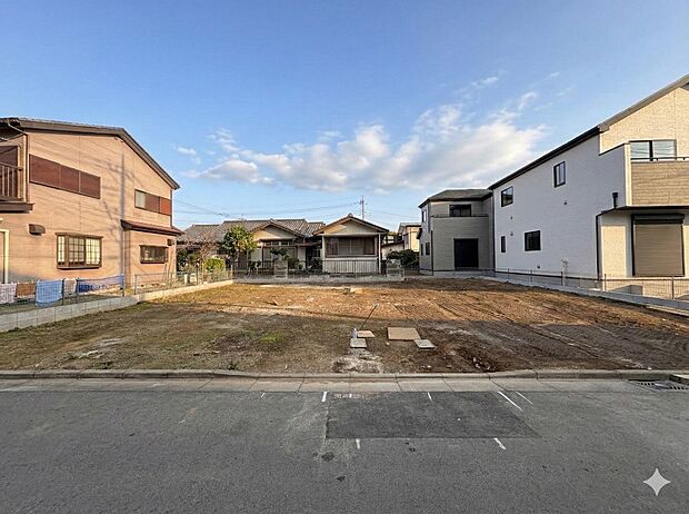 D号棟【外観】家族の温かさと陽光の暖かさ、楽しい毎日と明るい未来を予感させる「空間が織り成すひとつ先の住み心地」を演出します。