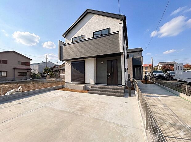 D号棟【外観】家は一生のお買物。自分ならではの家族ならではの、家にしたい。書斎を設ける。子どものプレイングルームを設ける。趣味のオーディオルームを設置する。夢を追うオンリーワンの家です。