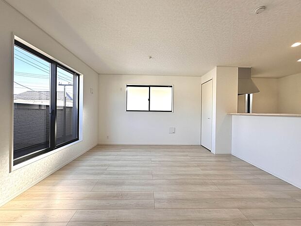 【LDK17.5帖】インテリアショップで見掛けた「あの家具」も置ける、ゆったりとした空間。時に広さが上質な寛ぎの時間になる事も。