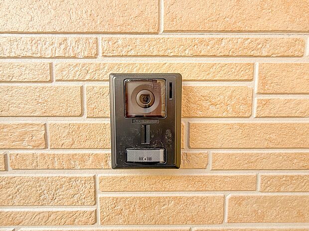 1号棟【TVモニター付インターホン】不在時の来訪者を録画でき犯罪抑止効果も期待できます