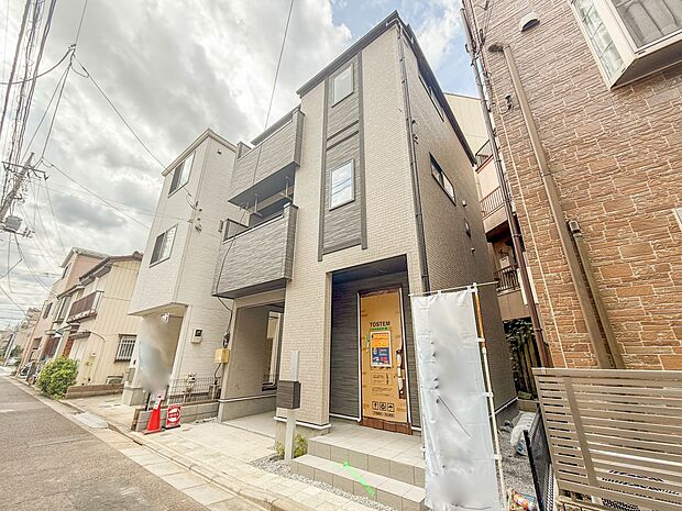 1号棟【外観】陽当りや通風性など各所に施された工夫で住みやすさを実現。部屋の大きさや周辺環境・街並など、資料には掲載していない情報が現地にはたくさんございます。是非ご確認下さい。