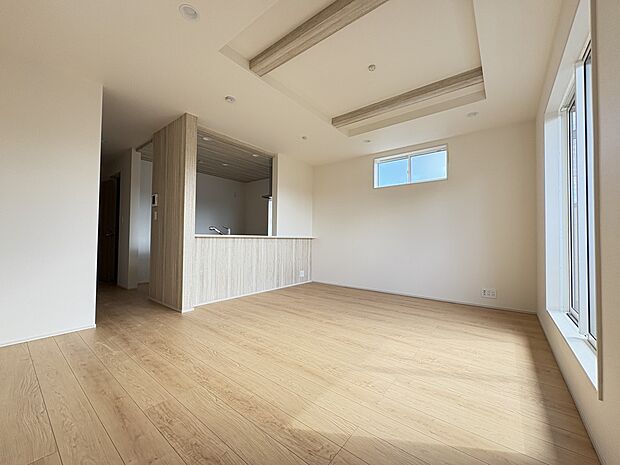 【2号棟 LDK18帖】折り上げ天井の造作されたデザイン空間