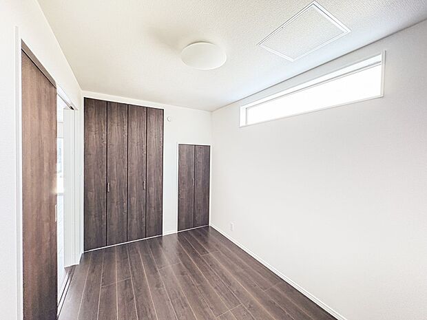 7号棟【寝室6.2帖】充実した生活は伸びやかな居室空間から始まります。快適に・伸びやかに。心の潤いを求める方々へ。