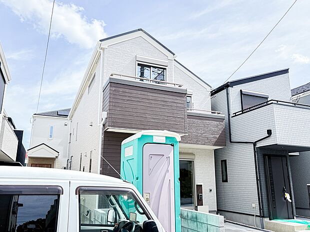 7号棟【外観】陽当りや通風性など各所に施された工夫で住みやすさを実現。部屋の大きさや周辺環境・街並など、資料には掲載していない情報が現地にはたくさんございます。是非ご確認下さい。