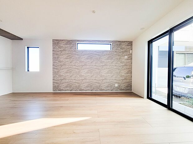 3号棟【LDK17帖】整然とした空間演出、快適な理想の暮らしの実現は家のみの拘りではなく、そこで暮らす方々にとって素敵な環境であることも挙げられると思います。四季折々の変化が奏でる鼓動を楽し…