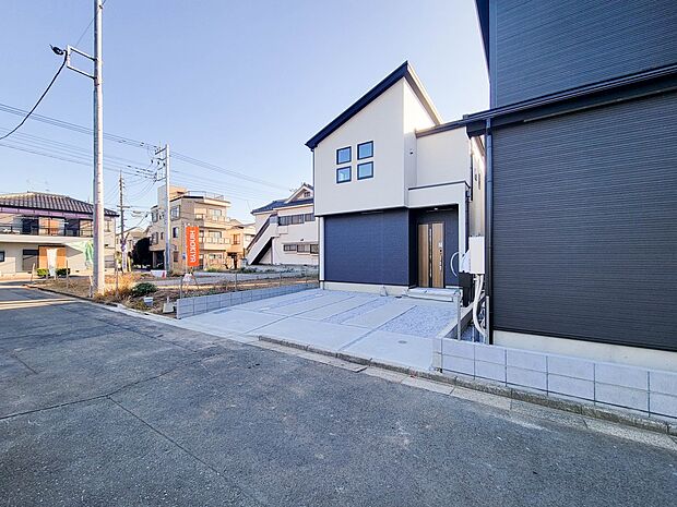 2号棟【前面道路】車の通行が少ないので、静かな住環境を維持することができます。