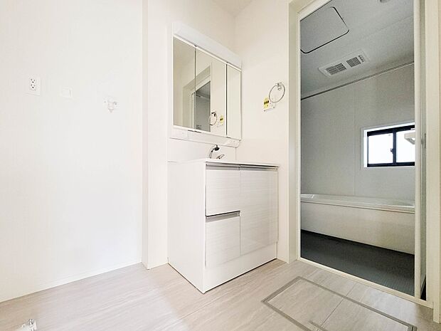 3号棟【ランドリースペース】毎日出る洗濯物を設置するクリーンなスペースです。