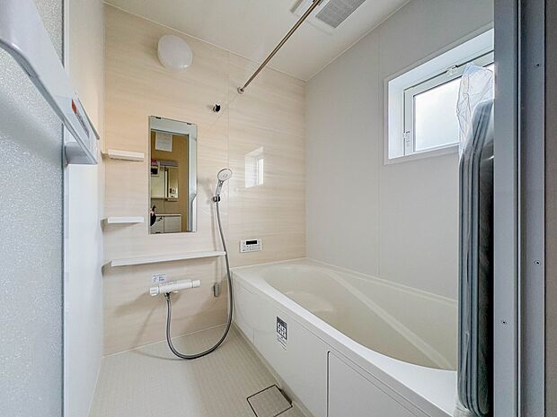 1号棟【浴室】一日の疲れを癒してくれるお風呂空間。使いやすさと上質な質感を両立して、単なる習慣から特別な時間に変わるはず。