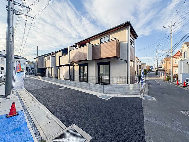 【外観】陽当りや通風性など各所に施された工夫で住みやすさを実現。部屋の大きさや周辺環境・街並など、資料には掲載していない情報が現地にはたくさんございます。是非ご確認下さい。