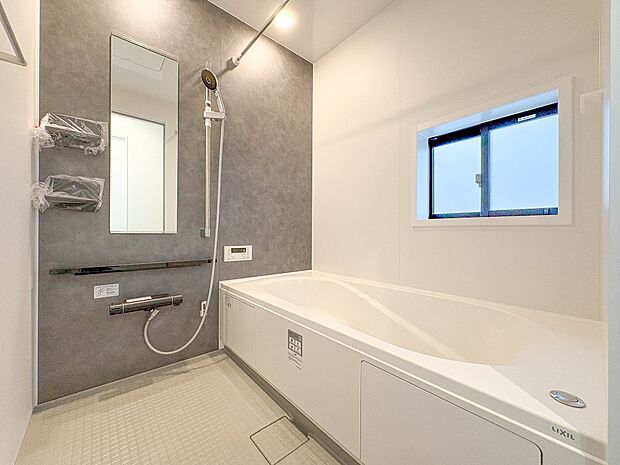 【浴室】一日の疲れを癒してくれるお風呂空間。使いやすさと上質な質感を両立して、単なる習慣から特別な時間に変わるはず。