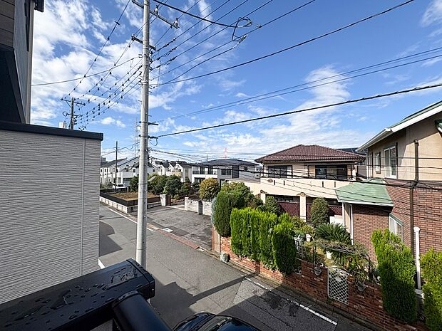 2号棟【眺望】 少し優雅に、眺望の良い部屋で新生活をしてみませんか？眺望や窓からの景色が良いと、家で過ごす時間も快適です。