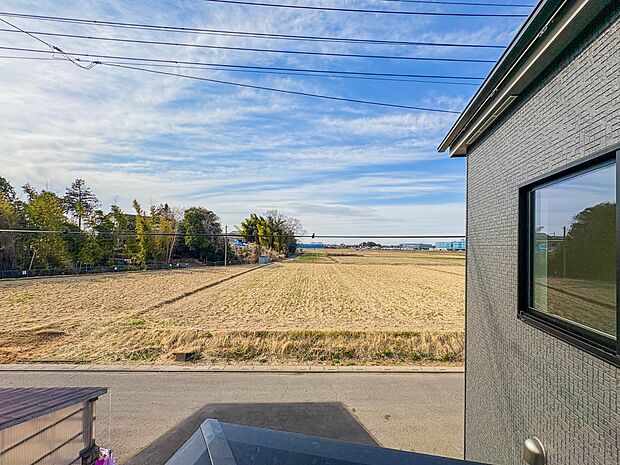 【眺望】眺望や窓からの景色が良いと、家で過ごす時間も快適です。