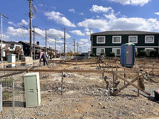 【現地・外観】太陽に愛された邸は、陽当り・通風に優れた魅力的で快適さを追求した邸宅でした。ここに住むからこそ意味がある。そんな特別感に浸りながら、毎日を愉しんでいただきたいです。