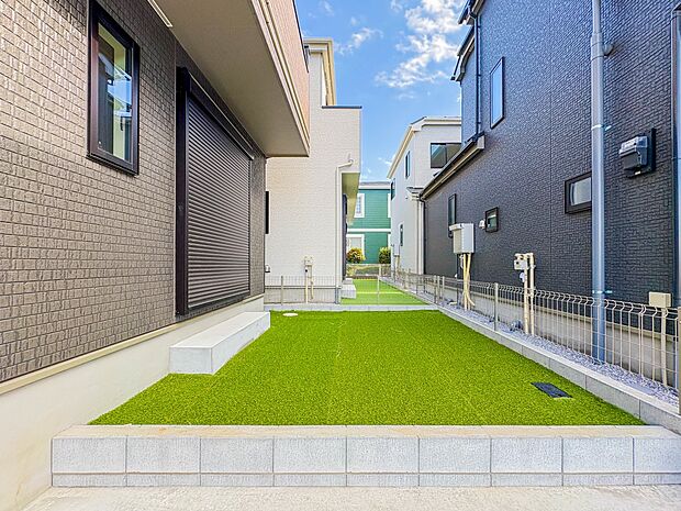 【庭】プランター等をおいてガーデニングが楽しめます。