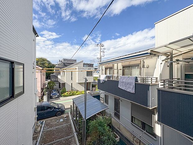 【眺望】眺望や窓からの景色が良いと、家で過ごす時間も快適です。