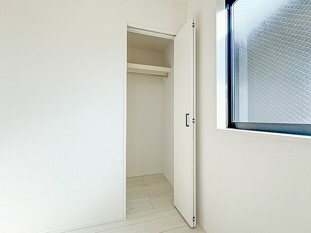 1号棟【収納スペース】収納スペースも十分な大きさがございます。