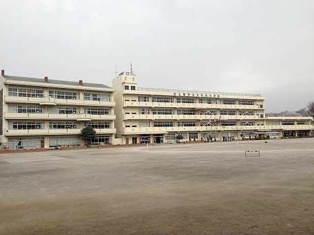 小学校 650m 上尾市立大石北小学校　(【上尾市立大石北小学校】　徒歩9分)