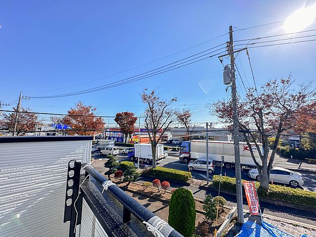 【眺望】眺望や窓からの景色が良いと、家で過ごす時間も快適です。