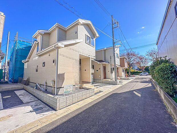 【前面道路】車の通行が少ないので、静かな住環境を維持することができます。