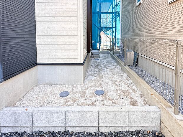 【庭】プランター等をおいてガーデニングが楽しめます。