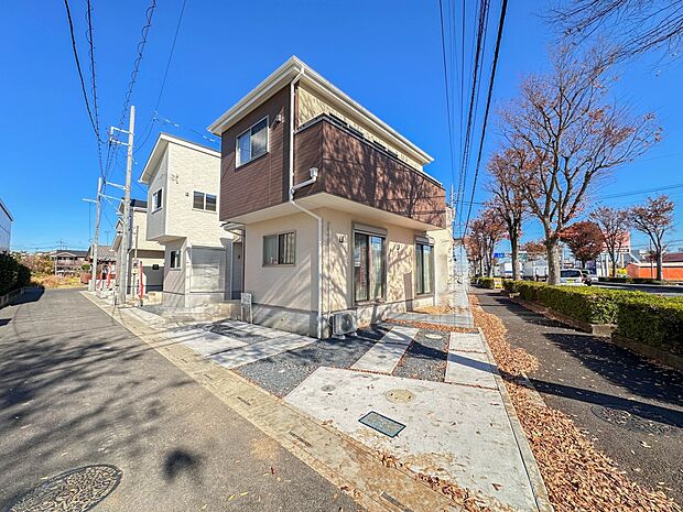 【前面道路】車の通行が少ないので、静かな住環境を維持することができます。