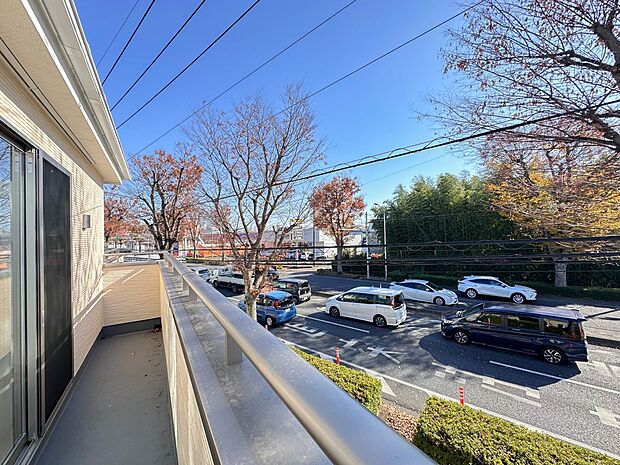 【眺望】眺望や窓からの景色が良いと、家で過ごす時間も快適です。