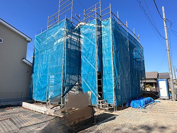 【前面道路】車の通行が少ないので、静かな住環境を維持することができます。