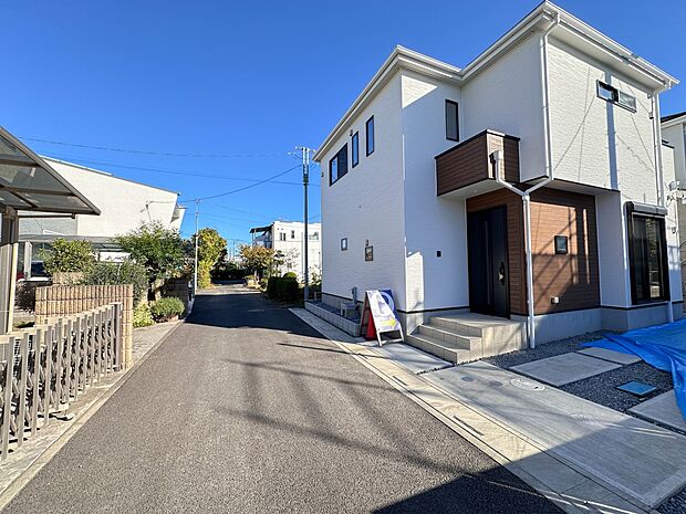 こちらの物件が少しでも気になるようでしたら、お気軽にお問合せください。人生でいちばん大きなお買い物ですので、ゆっくりご見学ください。ネット上の画像と実際の見学では、リアル感がまるで違います。…