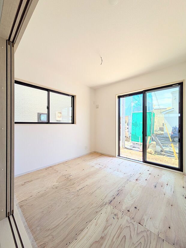 和室を上手に活用すると暮らし方の幅が広がります。例えば普段は開け放して、子供の小さいうちはお昼寝や遊びのスペースに。畳はソフトなので転んでもケガをしにくく安心です。