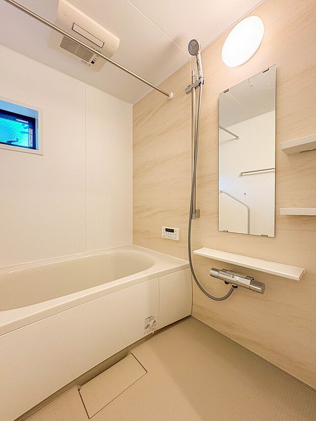 【浴室】一日の疲れを癒してくれるお風呂空間。使いやすさと上質な質感を両立して、単なる習慣から特別な時間に変わるはず。